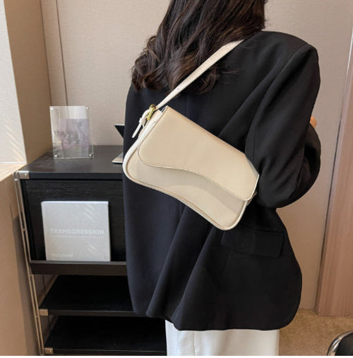VelouraCraft™ – Magnetic Buckle Shoulder Bag